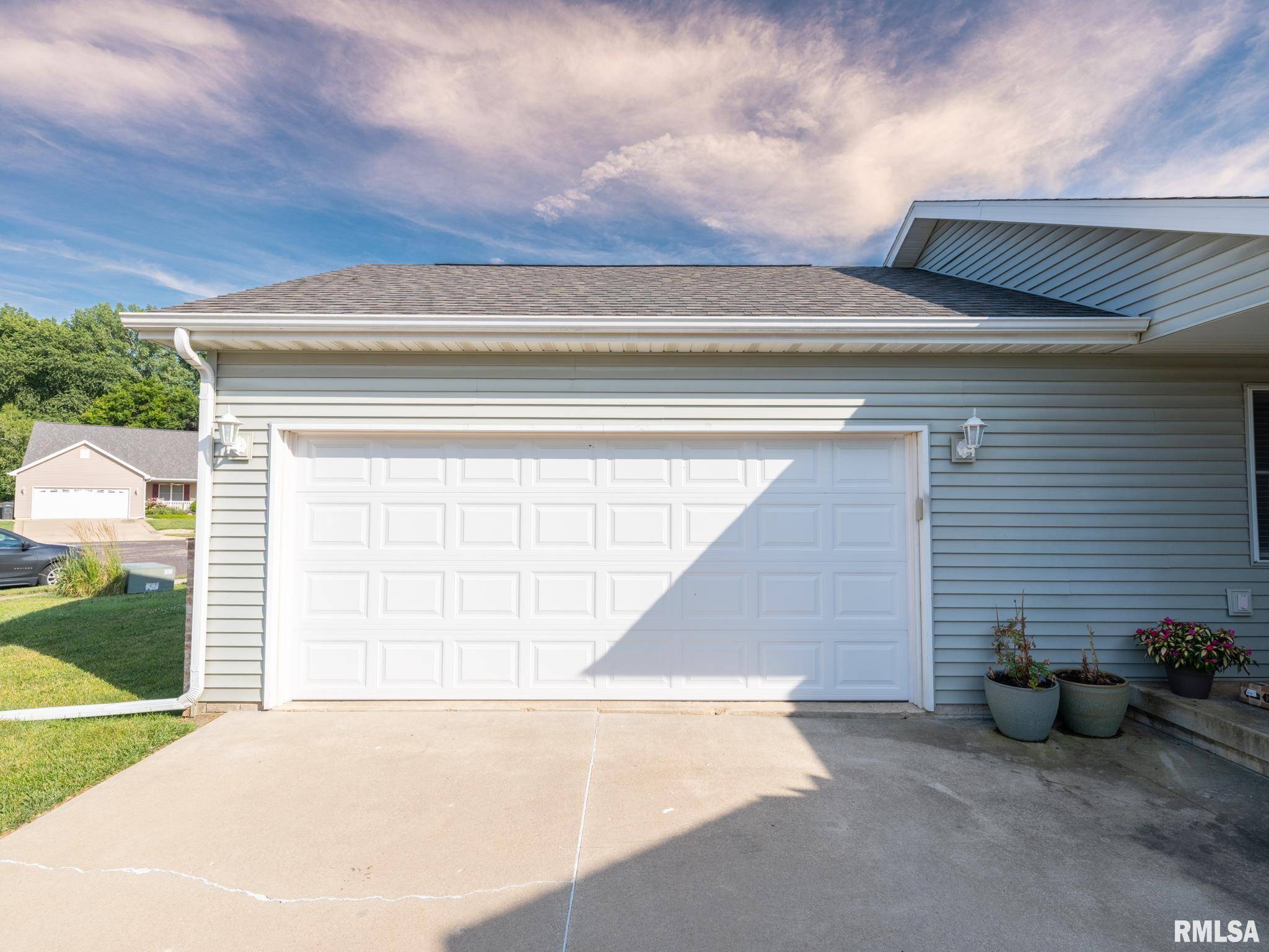 Pekin, IL 61554,1709 HOPE CT