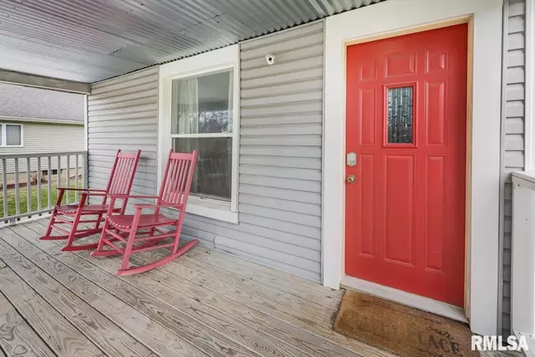 Peoria Heights, IL 61616,903 E LAKE AVE