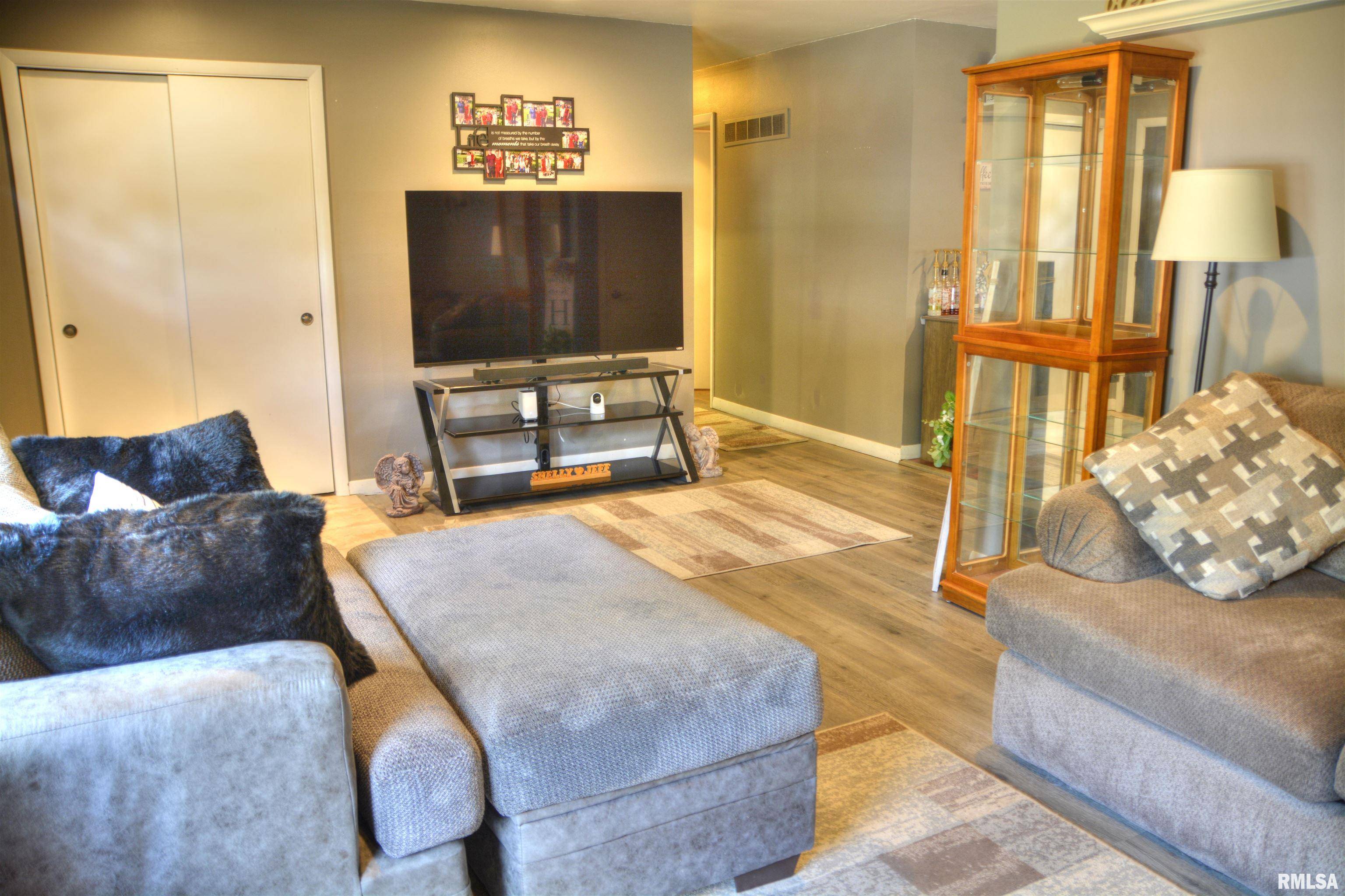Macomb, IL 61455,914 Jamie LN