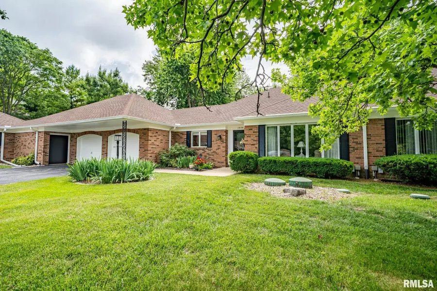 1026 AUDUBON DR, Pekin, IL 61554