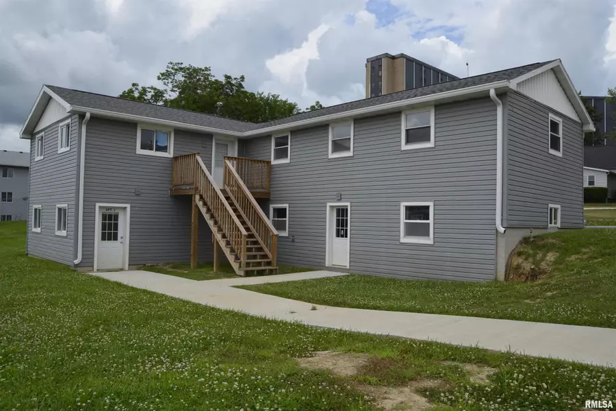 926 N CHARLES ST, Macomb, IL 61455