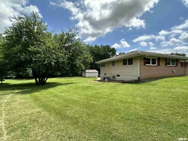 East Peoria, IL 61611-9999,2401 SPRINGFIELD RD