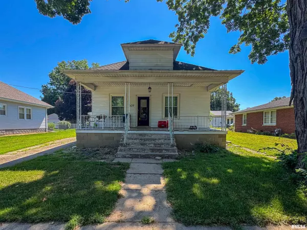 309 S MONROE ST, Mackinaw, IL 61755