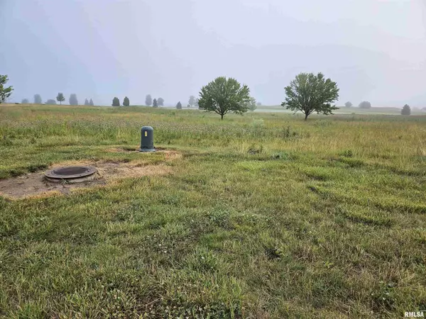 909 Ring DR, Metamora, IL 61548