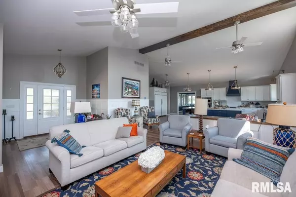 Avon, IL 61415,140 Palemino LN