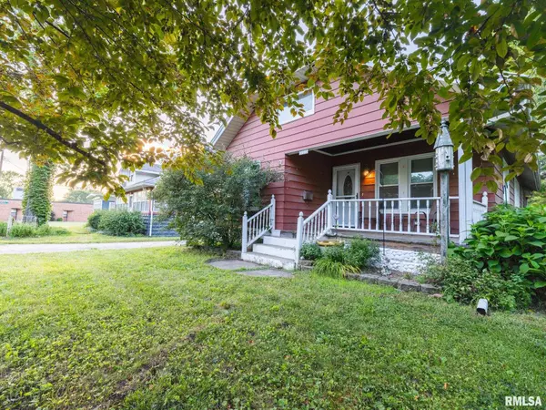 335 PRINCE ST, Pekin, IL 61554