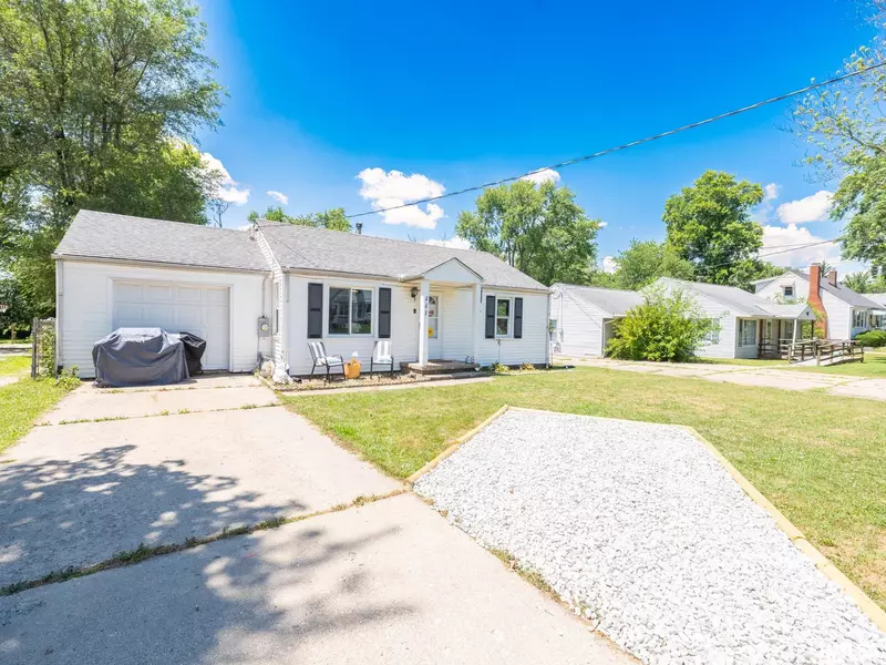 111 STAHL AVE, Washington, IL 61571