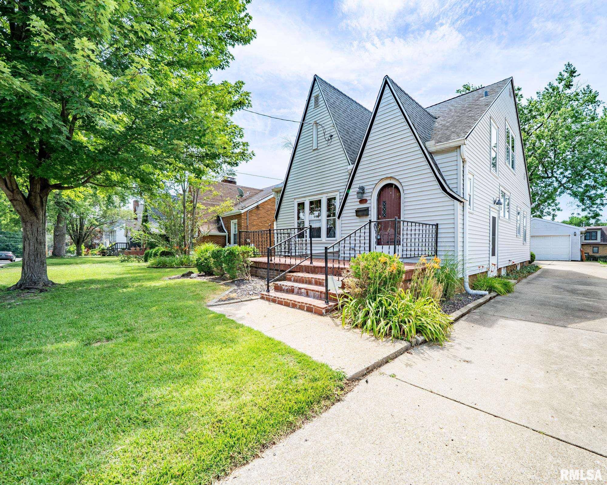 418 W LAWNDALE AVE, Peoria, IL 61604