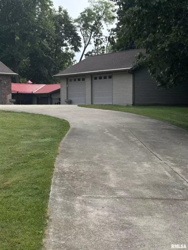 Washington, IL 61571,2251 HOLLANDS GROVE RD