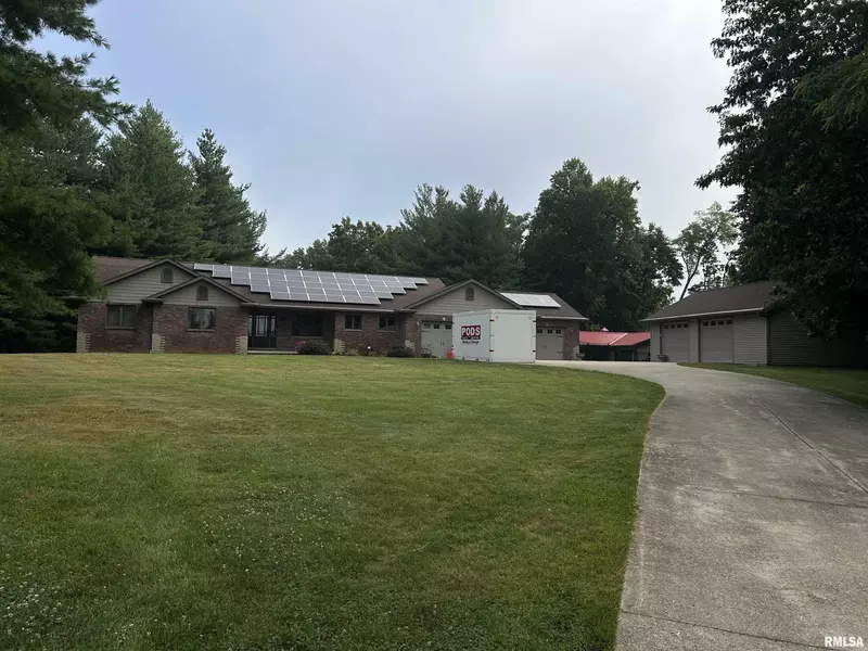 2251 HOLLANDS GROVE RD, Washington, IL 61571