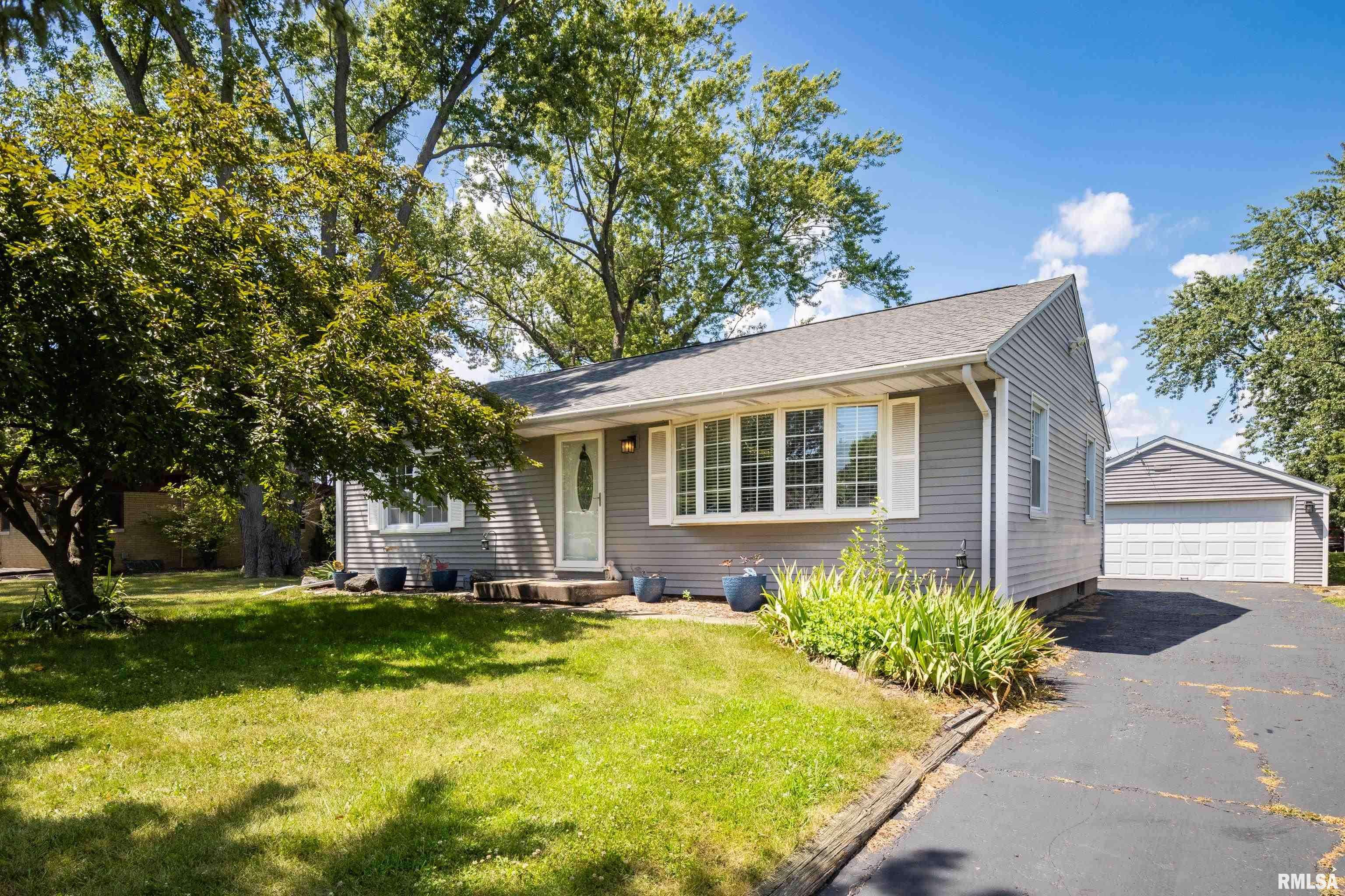 6119 W FAIRVIEW RD, Peoria, IL 61607