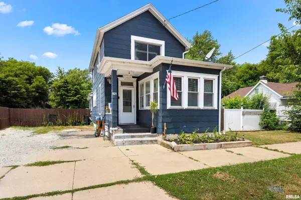 809 S SUMNER AVE, Peoria, IL 61605