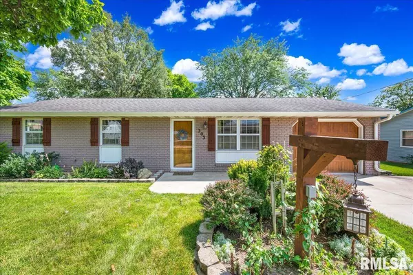 Deer Creek, IL 61733,303 W 3RD AVE