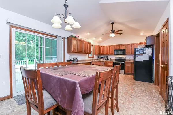 Mackinaw, IL 61755,7 TIFFANY CT