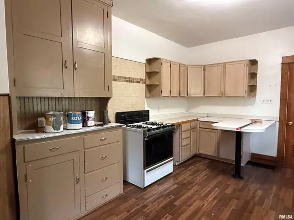 Macomb, IL 61455,410 W PIERCE ST