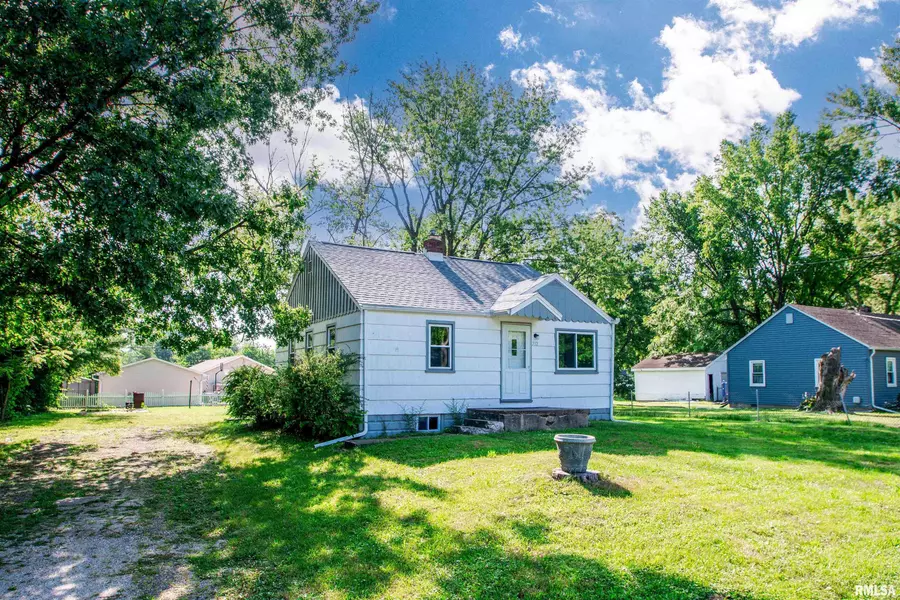 212 ESSER ST, Washington, IL 61571