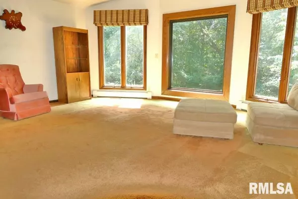 Brimfield, IL 61517,12006 W SWEETBRIAR LN