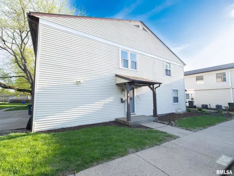 1024 FLORENCE AVE, Pekin, IL 61554