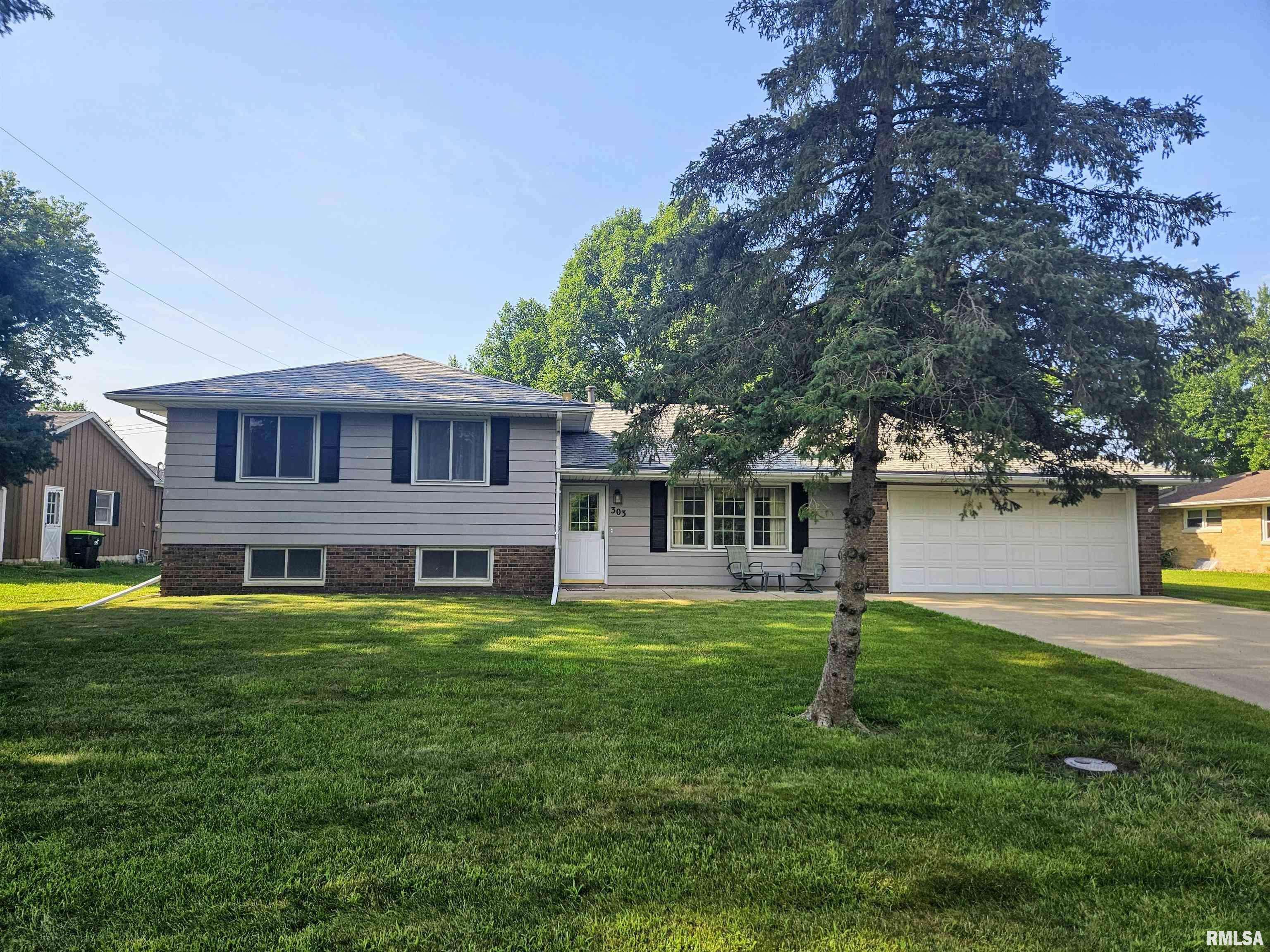 303 E PARK ST, Glasford, IL 61533