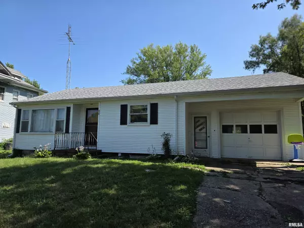 315 E WASHINGTON ST, Avon, IL 61415