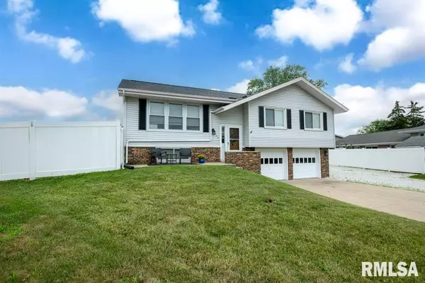 Peoria, IL 61607,5624 W CUSTER CT