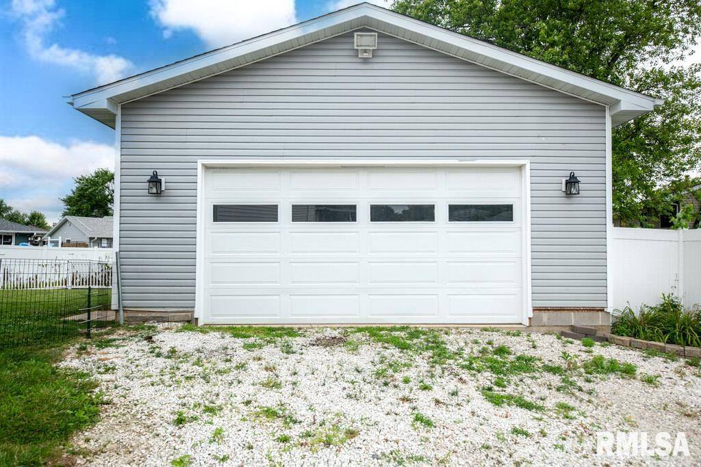 Peoria, IL 61607,5624 W CUSTER CT