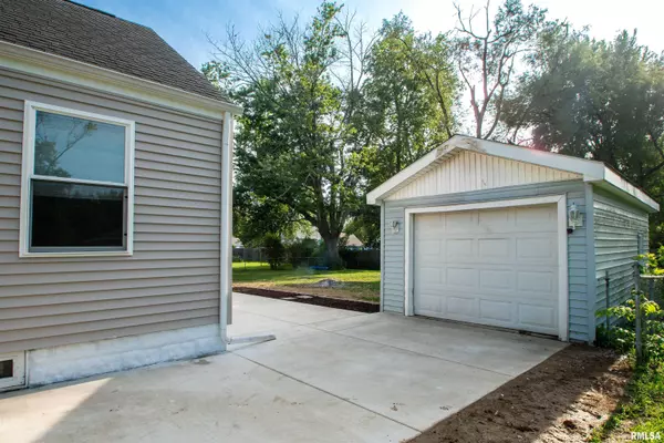 Washington, IL 61571,209 ESSER ST