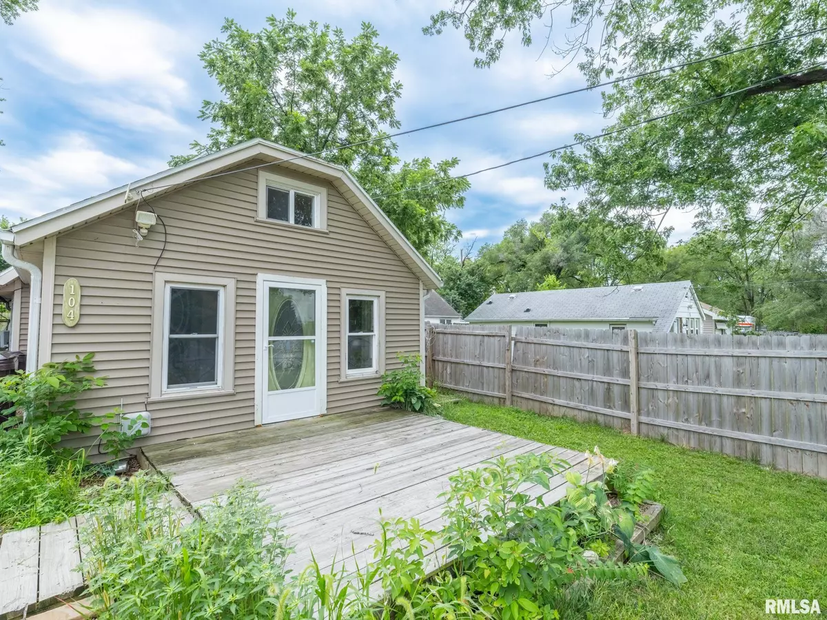 Creve Coeur, IL 61610,104 OAKLAWN TER