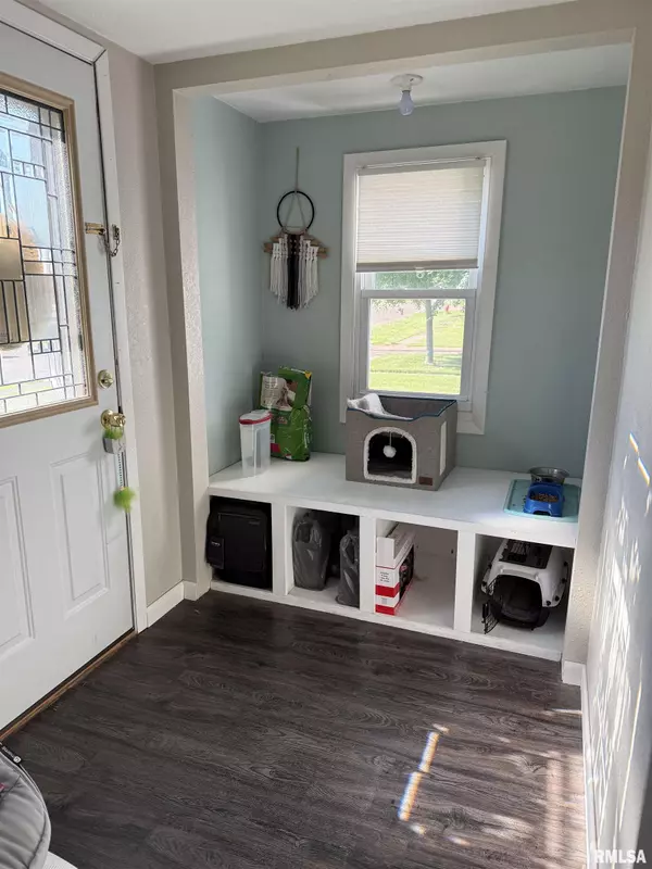 Lewistown, IL 61542,304 S MADISON ST