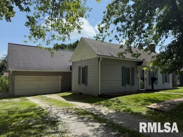 107 N DARST ST, Eureka, IL 61530