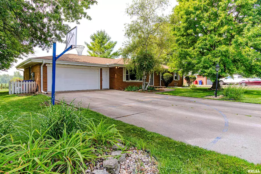 130 E CALHOUN ST, Brimfield, IL 61517