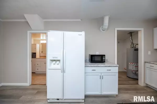 Creve Coeur, IL 61610,572 ROOSEVELT ST