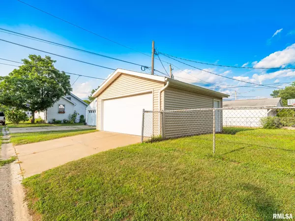 Pekin, IL 61554,1501 MARTHA ST