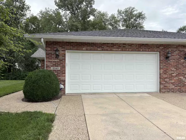 Pekin, IL 61554,2343 LAKESHORE DR #26