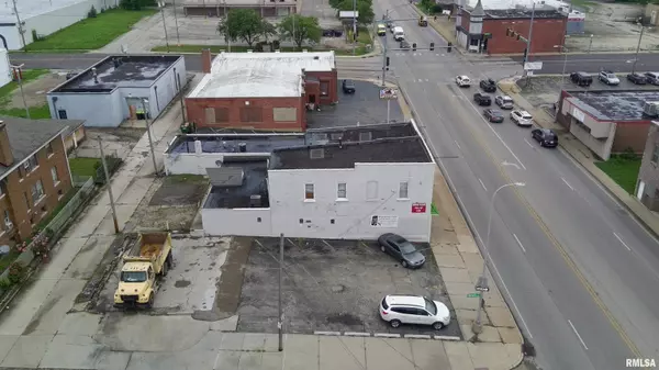 Peoria, IL 61602,2433 N KNOXVILLE AVE