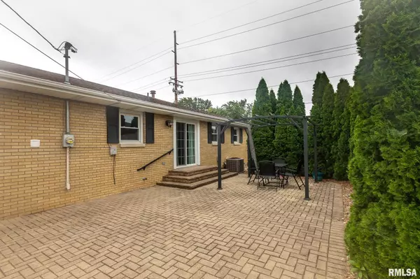Pekin, IL 61554,1601 N 4TH ST