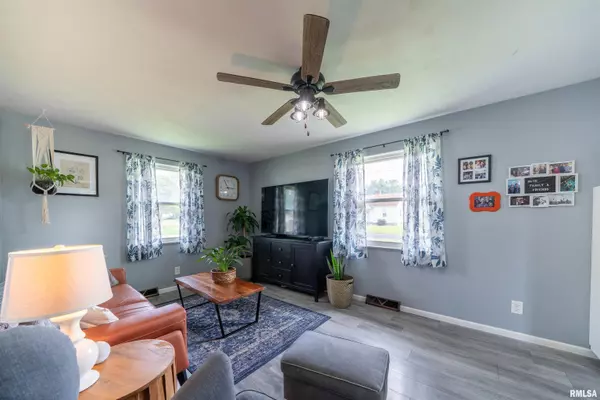 Glasford, IL 61533,304 E OAKLEY ST