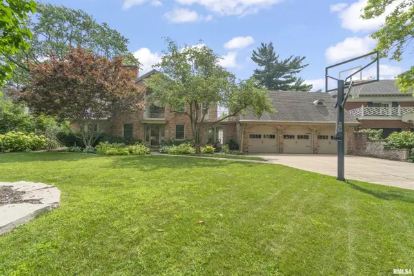 Peoria, IL 61614,5934 N ELM LN