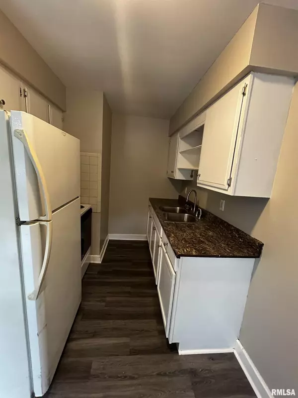 West Peoria, IL 61604,Address not disclosed