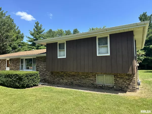 Canton, IL 61520-1486,25247 N Boat Dock RD