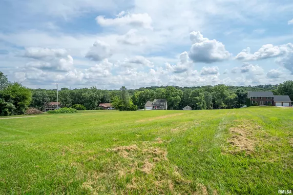 3 COUNTRY VIEW DR, Peoria, IL 61604