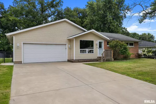 East Peoria, IL 61611,120 FIELD GROVE CT