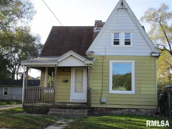 2216 W MILLMAN ST, Peoria, IL 61605