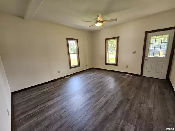Colchester, IL 62326,718 N COAL ST