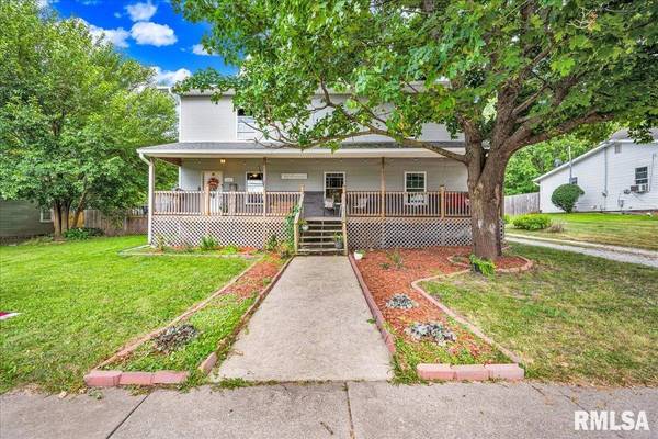 205 S Wood ST, Washington, IL 61571