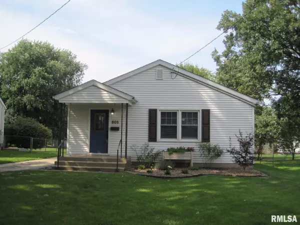 805 E ADAMS ST, Washington, IL 61571