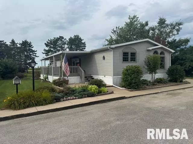 122 BUCKEYE DR, Morton, IL 61550