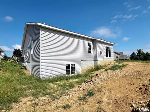 Edwards, IL 61528,8802 N WESTPOINT CT