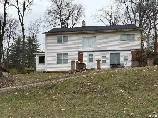 611 S BROADWAY ST, Havana, IL 62644