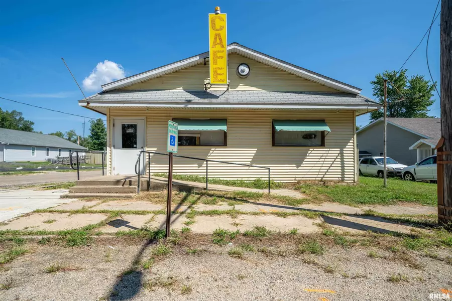 301 E MAIN ST, South Pekin, IL 61564